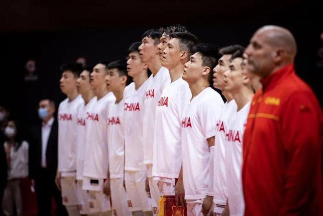 辽篮退役前锋又受伤，CBA有望恢复升降级，男篮前主帅接洽意大利
